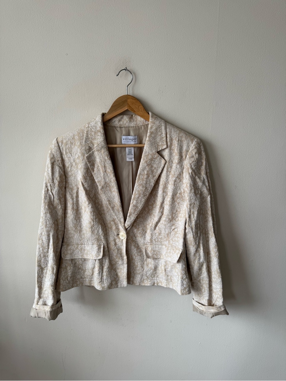 Villager Cream Floral Jacquard Blazer - Picture 4 of 7
